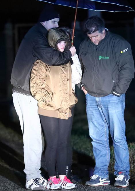 Parenti e amici in pellegrinaggio «Non è possibile morire così»