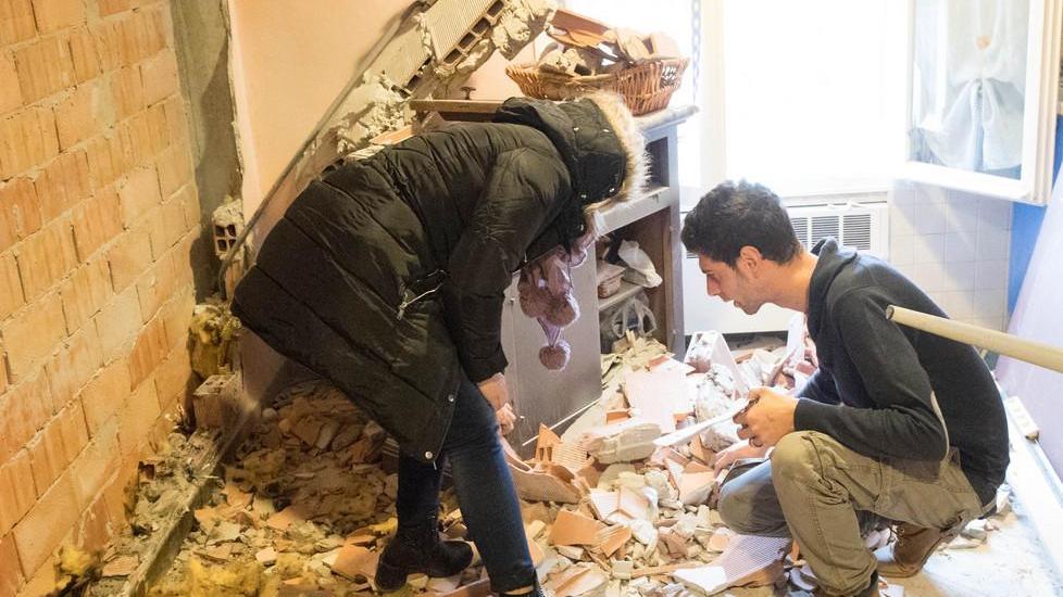 Scoppio in casa La famiglia andrà ospite in albergo