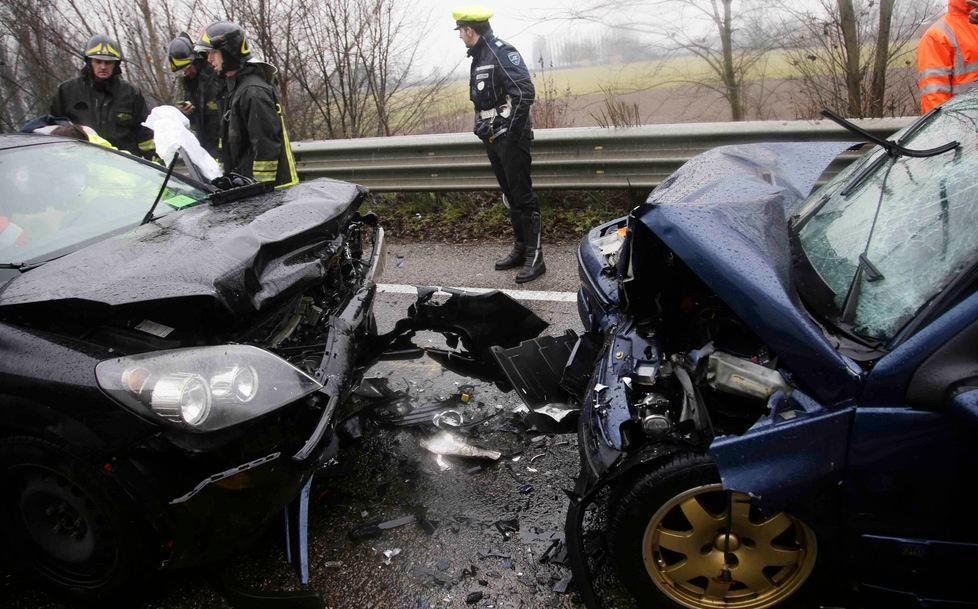 Incidente frontale, due feriti gravi 