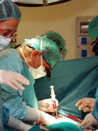 Valvole cardiache impiantate in due 80enni 