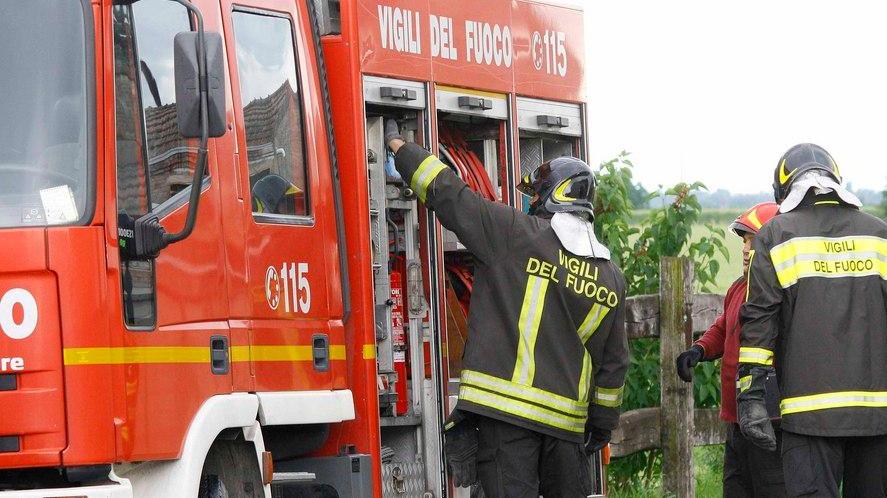 «Meno prefetti più pompieri»