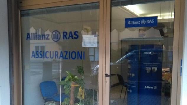 «Dacci i soldi oppure ti ammazziamo»