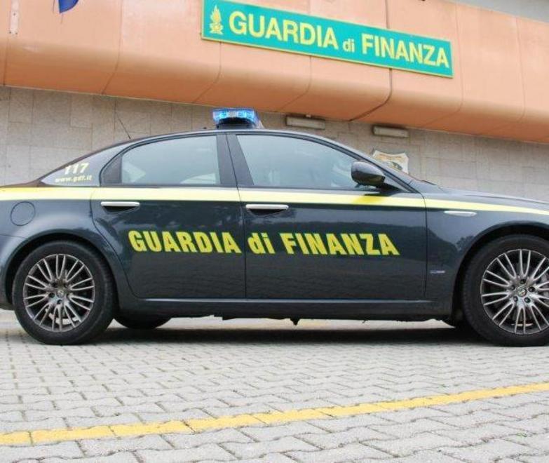 Ruba i risparmi di una vita all’amico 80enne 