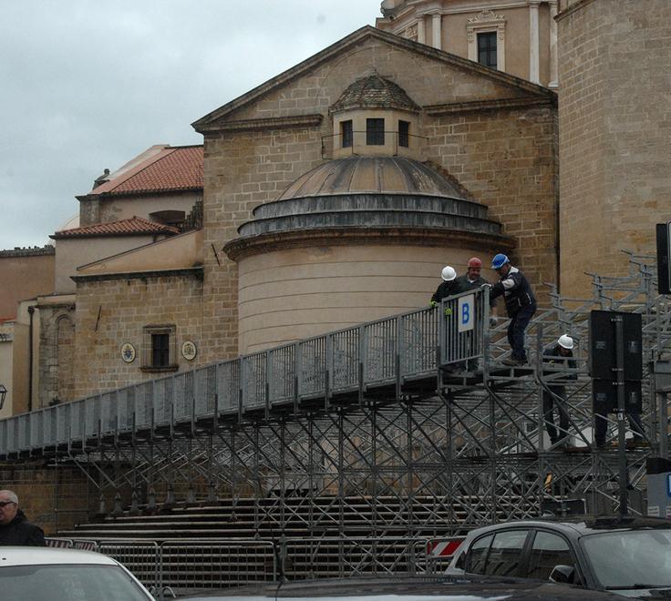 Via Mazzini e via Duomo, la protesta dei residenti 