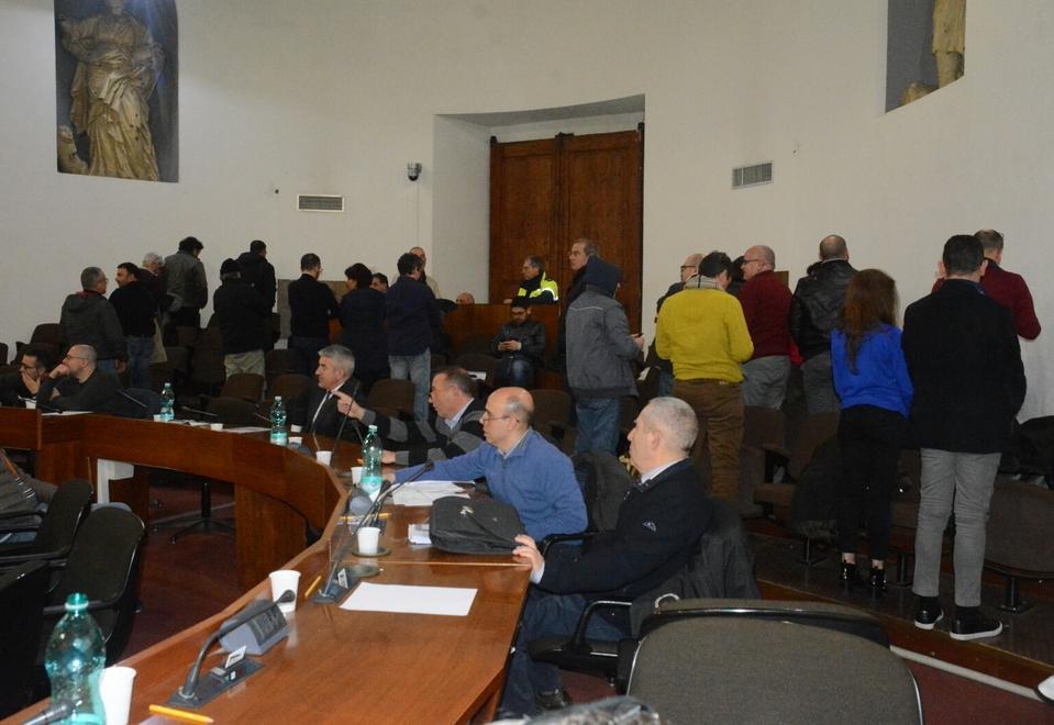 Oristano, dopo lo scontro sì alla circonvallazione 
