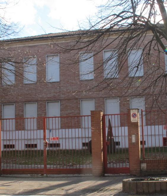 «Ex scuole Carducci , Il Comune ci ripensi»