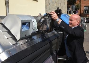 Rifiuti, a San Cesario ecco la tessera e il porta a porta 