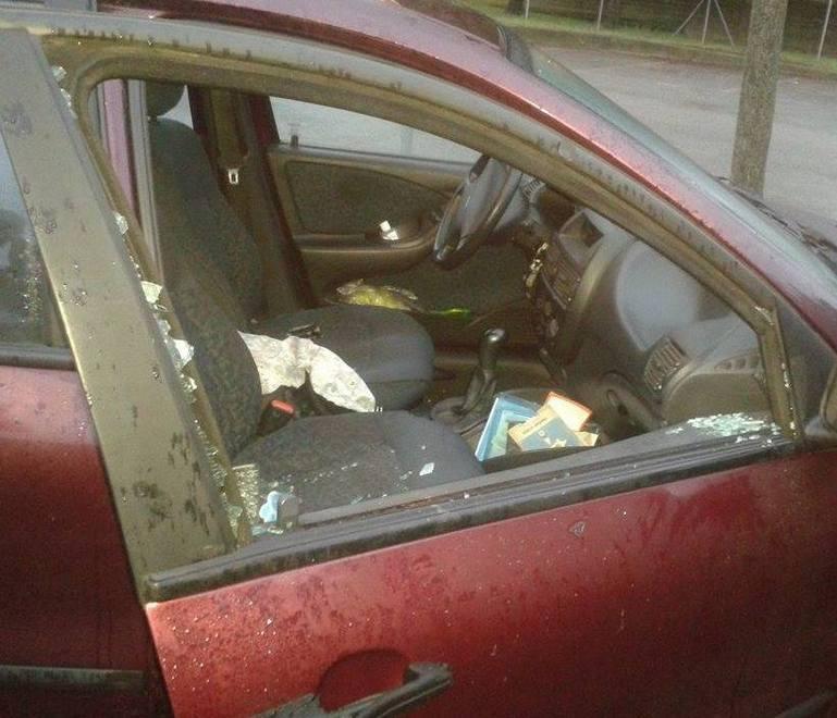Via Kennedy, raid di furti alle auto 