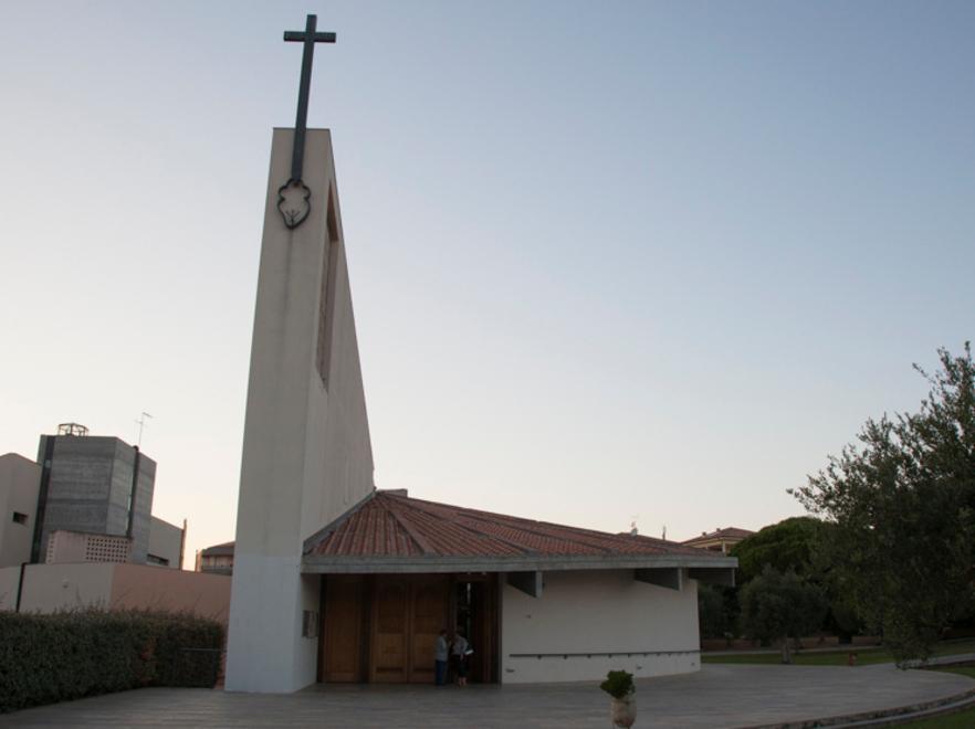 La chiesa di Santa Maria Goretti dove è avvenuto il furto di frutta