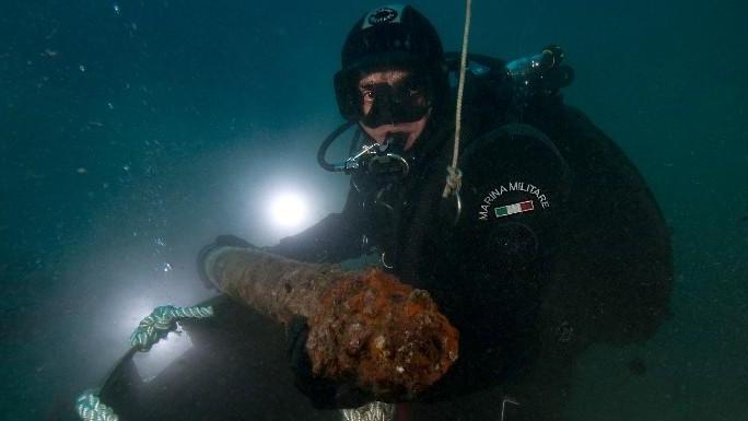 La Marina fa esplodere 315 ordigni della Seconda guerra