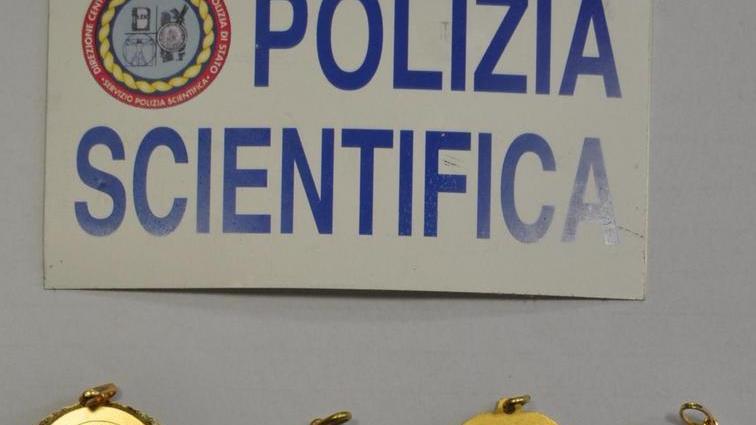 C’è anche chi prova a derubare i ladri