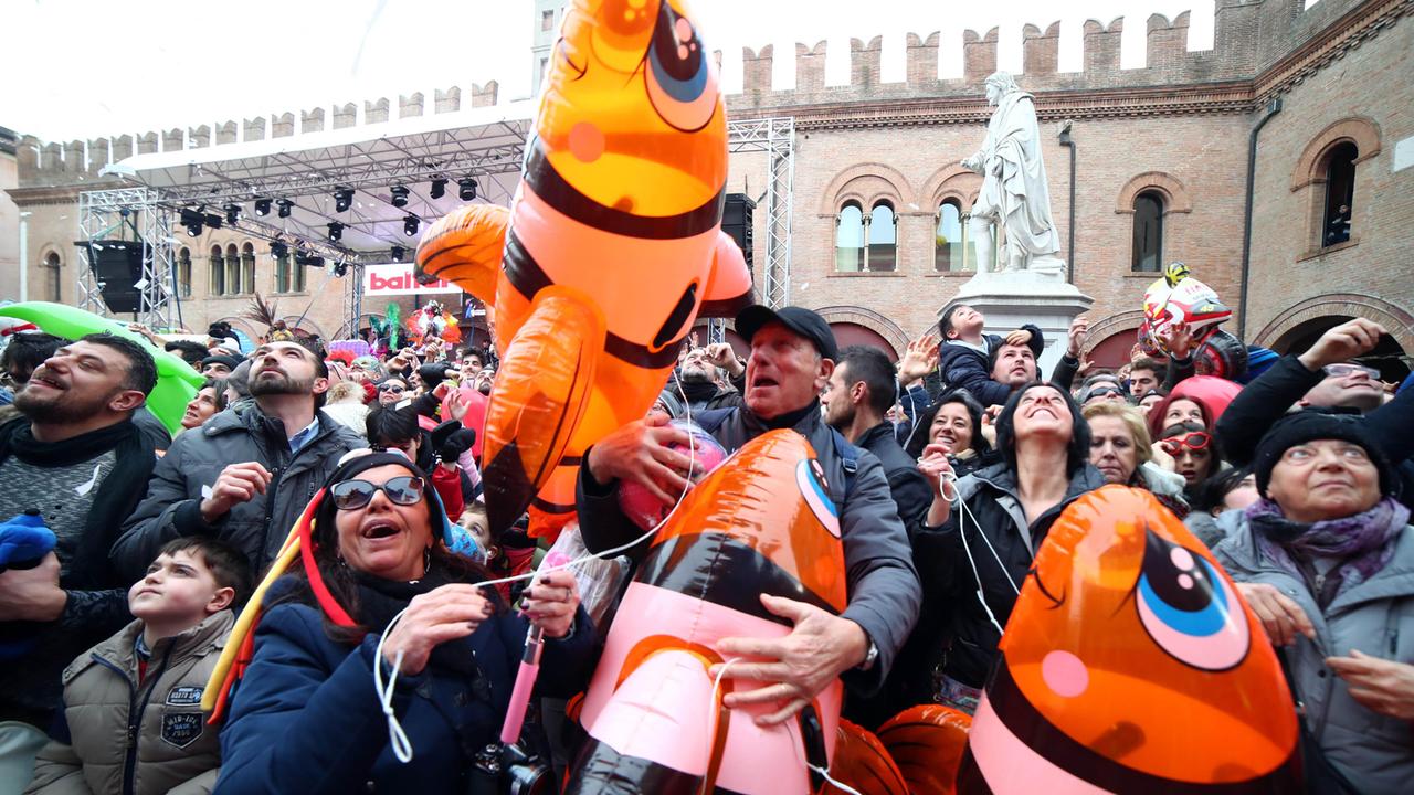 Carnevale di Cento, buona la prima