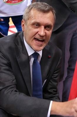 Un altro team rispetto all’andata con la “mente” Dowdell e il “braccio” Pilepic