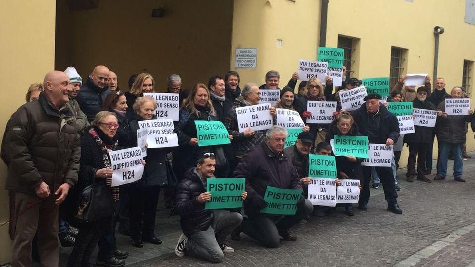 Sassuolo, il caso di Via Legnago: il dissenso scende in piazza