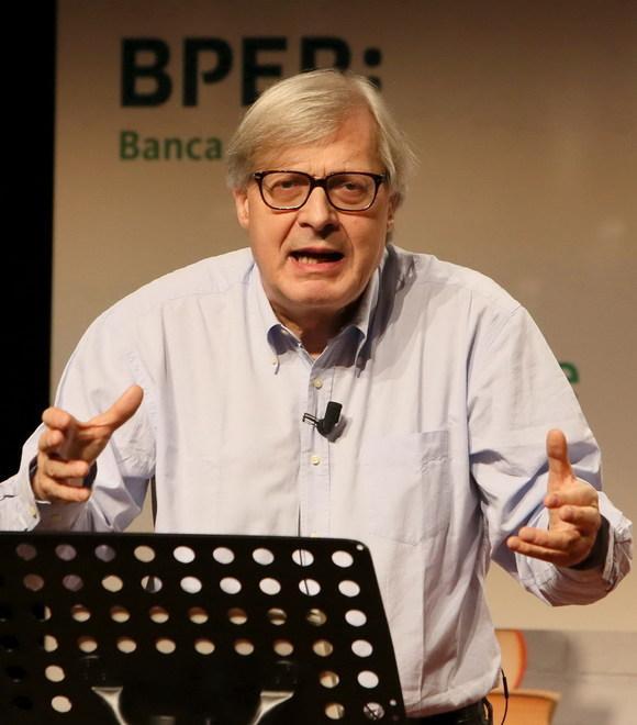 Il ritorno di Sgarbi a Modena: ironia, battute e un viaggio nell’arte 
