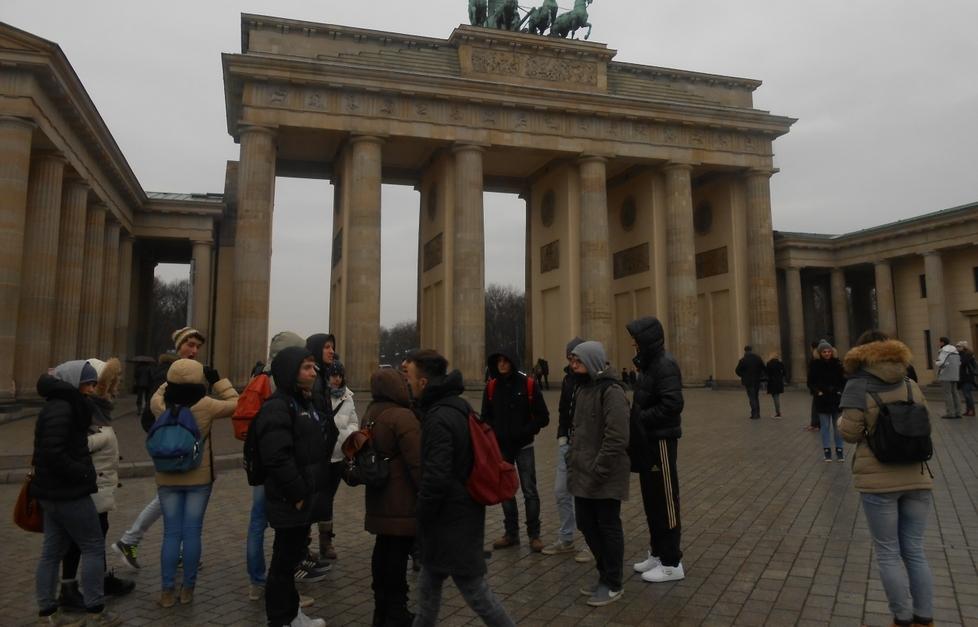 Mille gli studenti pronti a partire alla volta di Berlino 