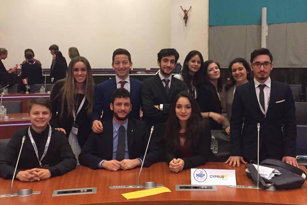 Lucrezia Bellesia, relatrice a Bruxelles sognando un lavoro 