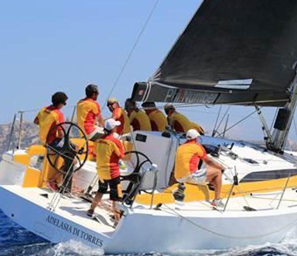 Vele al vento nel Golfo per Adelasia di Torres 