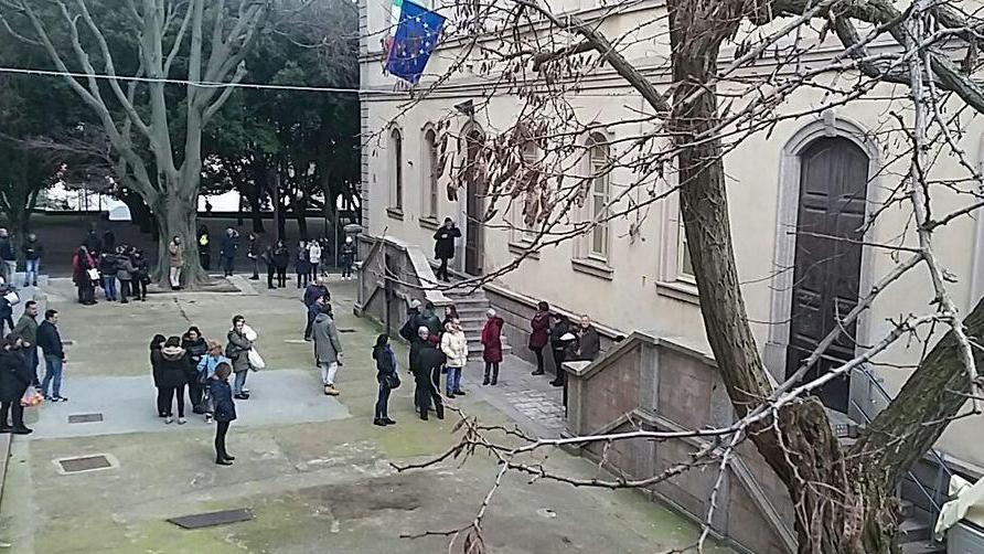 San Giuseppe, scuola chiusa i genitori ora sono in rivolta