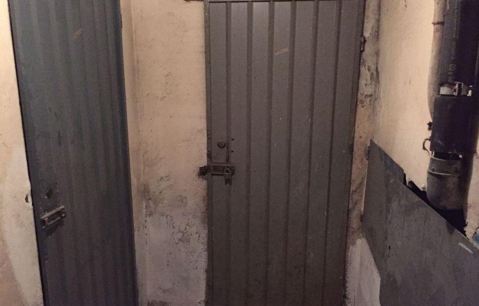 Svuotati i garage in un palazzo di via Roma 