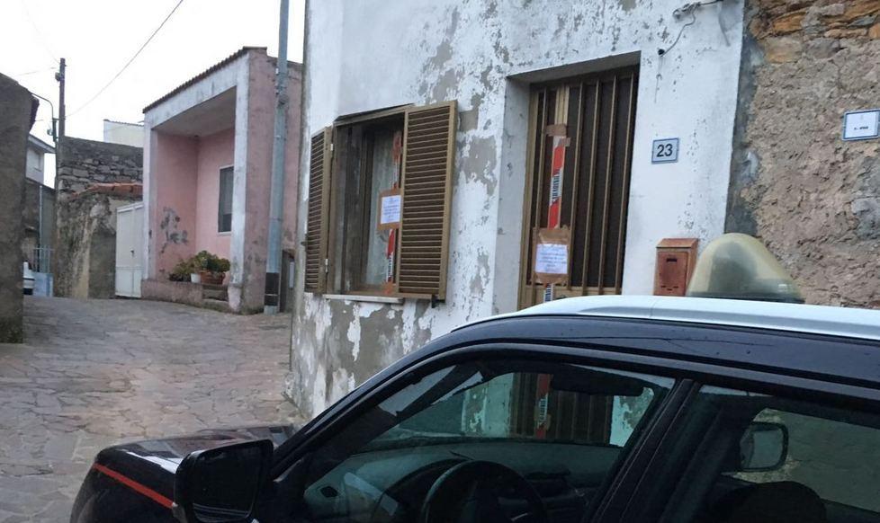 Morta per un trauma cranico la donna caduta dalla scala