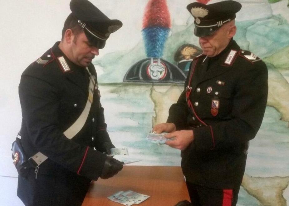Banconote false, i carabinieri arrestano un commerciante 