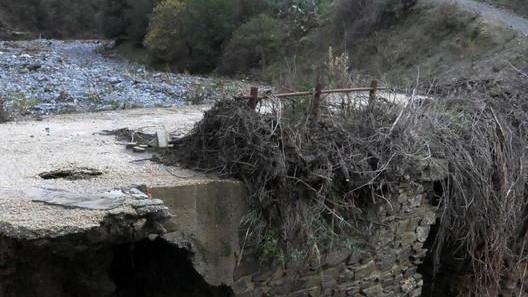 Aziende e strade in ginocchio