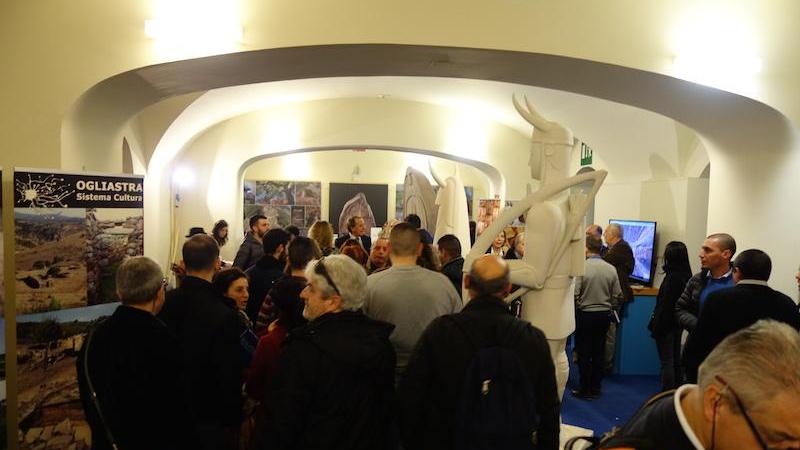 Affollamento nel padiglione dedicato alla Sardegna