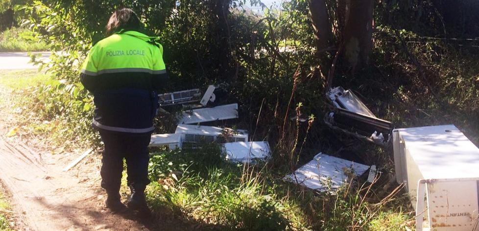 Scoperta discarica nella circonvallazione