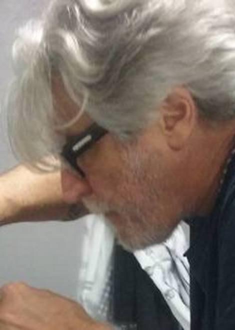 Un nuovo ordine di arresto per il parrucchiere con la droga