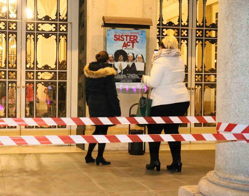 Statue del Valli pericolanti domani primo sopralluogo 