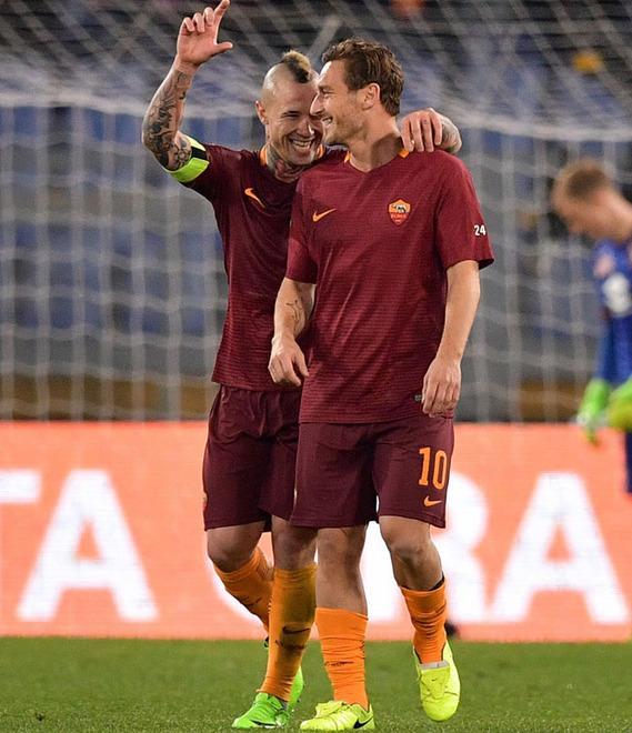 Roma a forza 4, affondato il Torino 
