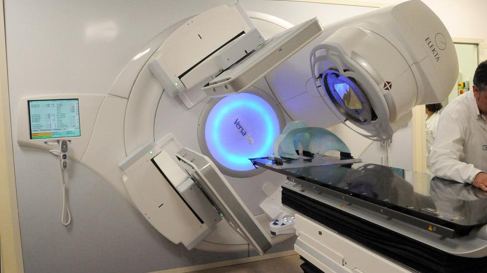 Nuoro, il primario di Radioterapia si difende: «Assente per gravi ragioni di salute» 
