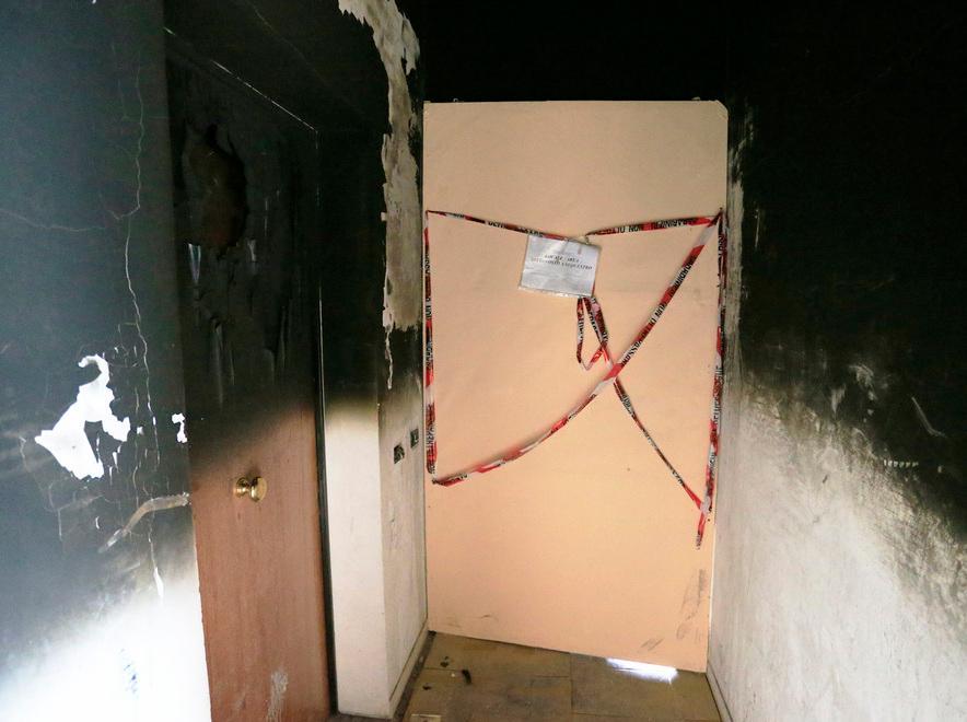 Gli inquilini del palazzo: «Temevamo per il tetto» 
