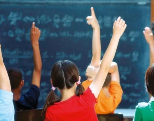 Il prof di religione sotto torchio Il sindacato: «Basta inquisizione» 