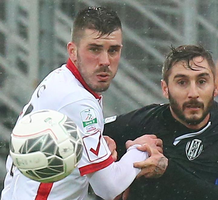 Distorsione al ginocchio per Jelenic Sabbione lavora a parte, si rivede Concas