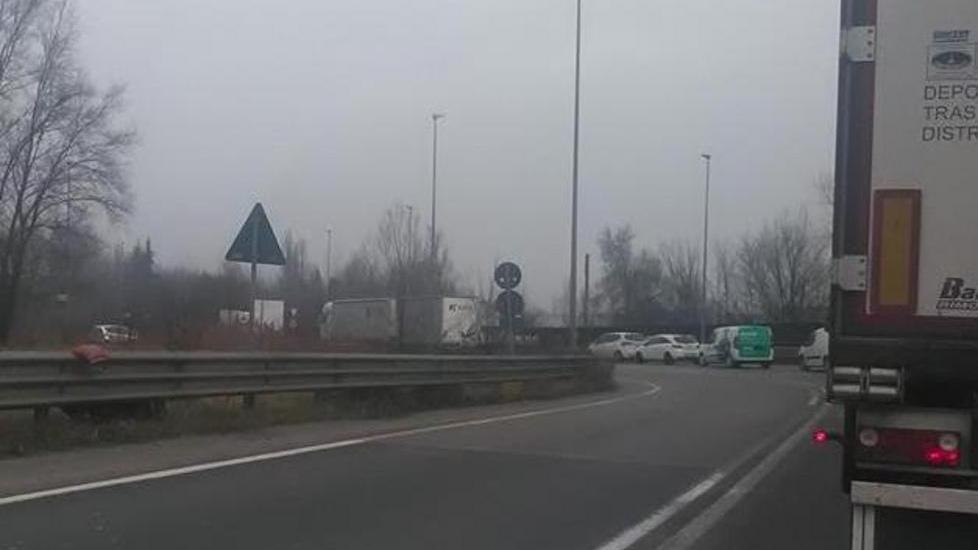 Un incidente manda il traffico in tilt