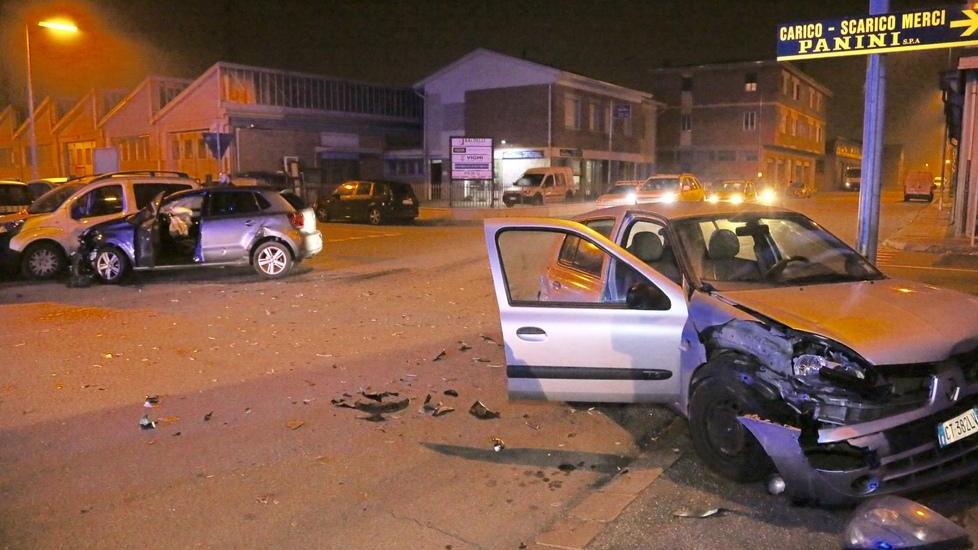 Scontro tra auto, coinvolto un bimbo