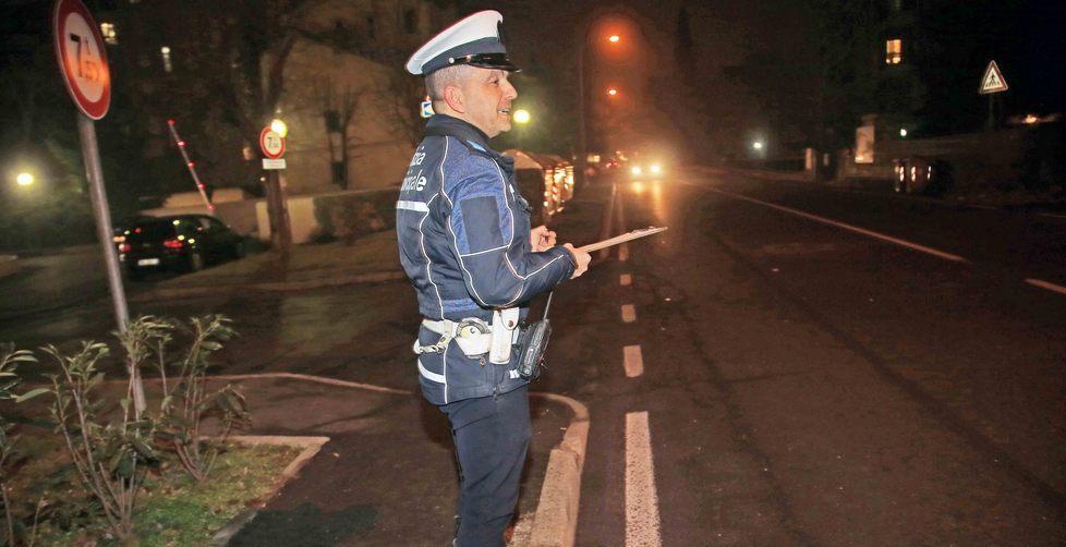 «Mi ha lasciato rantolante sull’asfalto» 