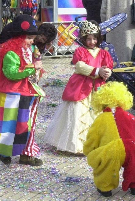 Un Giovedì grasso al teatro con la festa per bimbi e adulti 