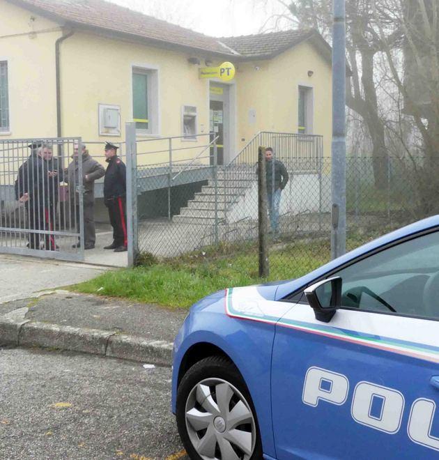 Dieci minuti di paura, in ostaggio dei due rapinatori