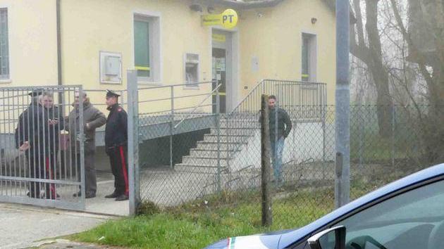 Dieci minuti di paura, in ostaggio dei due rapinatori