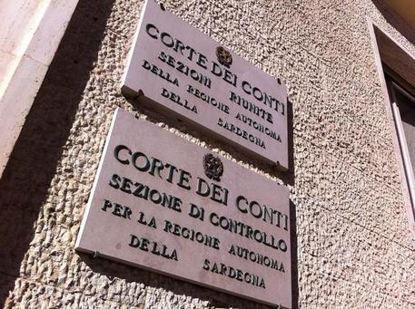 La Corte dei Conti bacchetta i politici sardi: «Connivenze percepite come leggerezze»