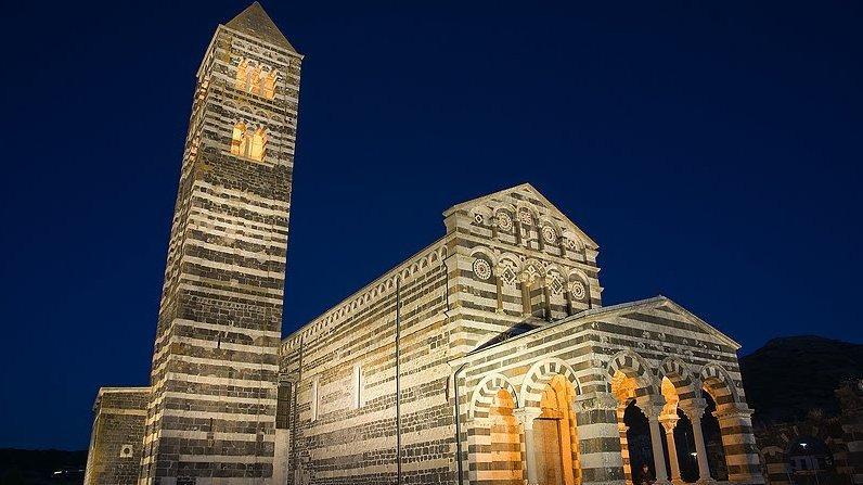 La basilica di Saccargia al buio in nome del risparmio energetico 