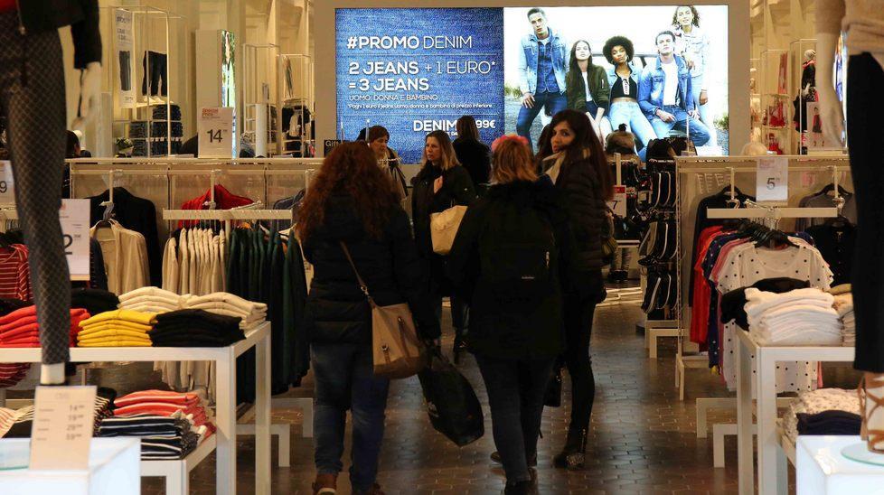 Primo giorno di apertura all’Ovs