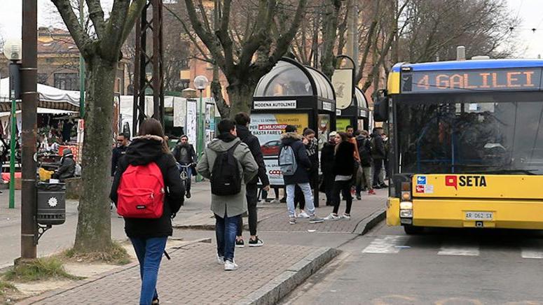 Bus, lo sciopero è rinviato ma i sindacati non mollano