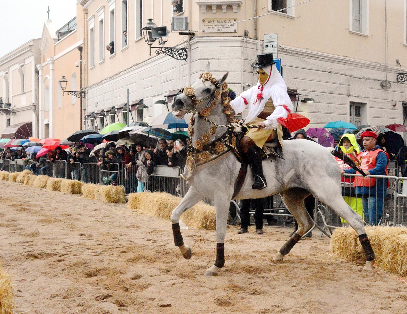 La magia della Sartiglia in diretta streaming