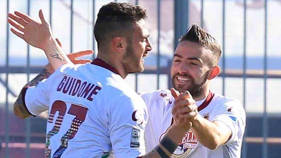 Guidone formato trasferta Cinque gol tutti fuori casa