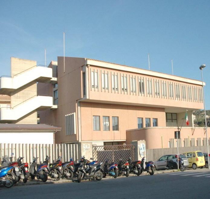 Studenti del liceo al lavoro in Comune 