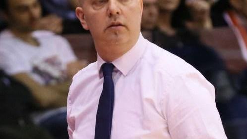 Menetti non riesce a compattare il gruppo subendo il gran secondo tempo di Trento